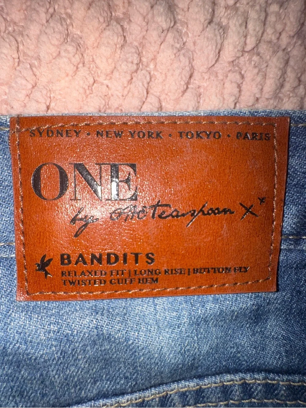 One Teaspoon Bandits Blue Cult Denim Shorts Distressed Cuffed Size 27 EUC